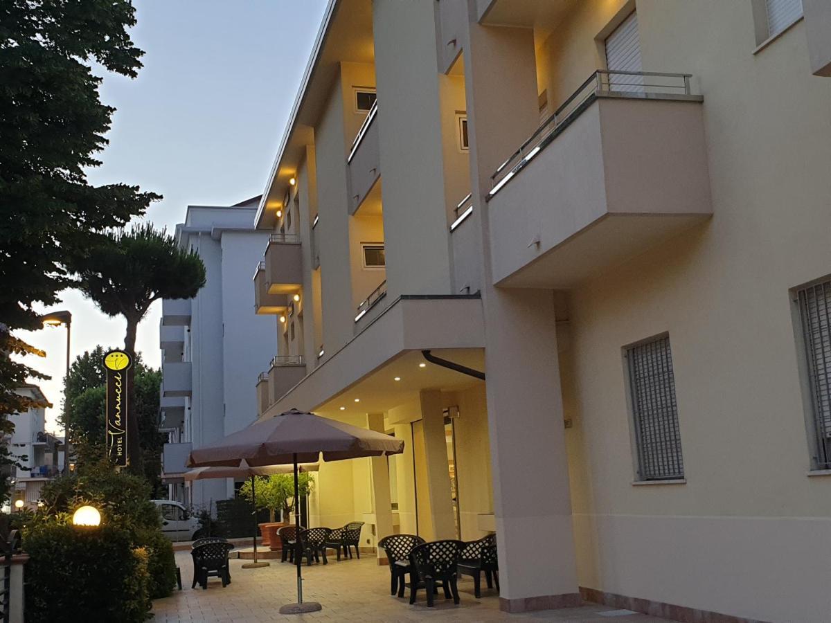 Hotel Vannucci Rimini Exterior photo