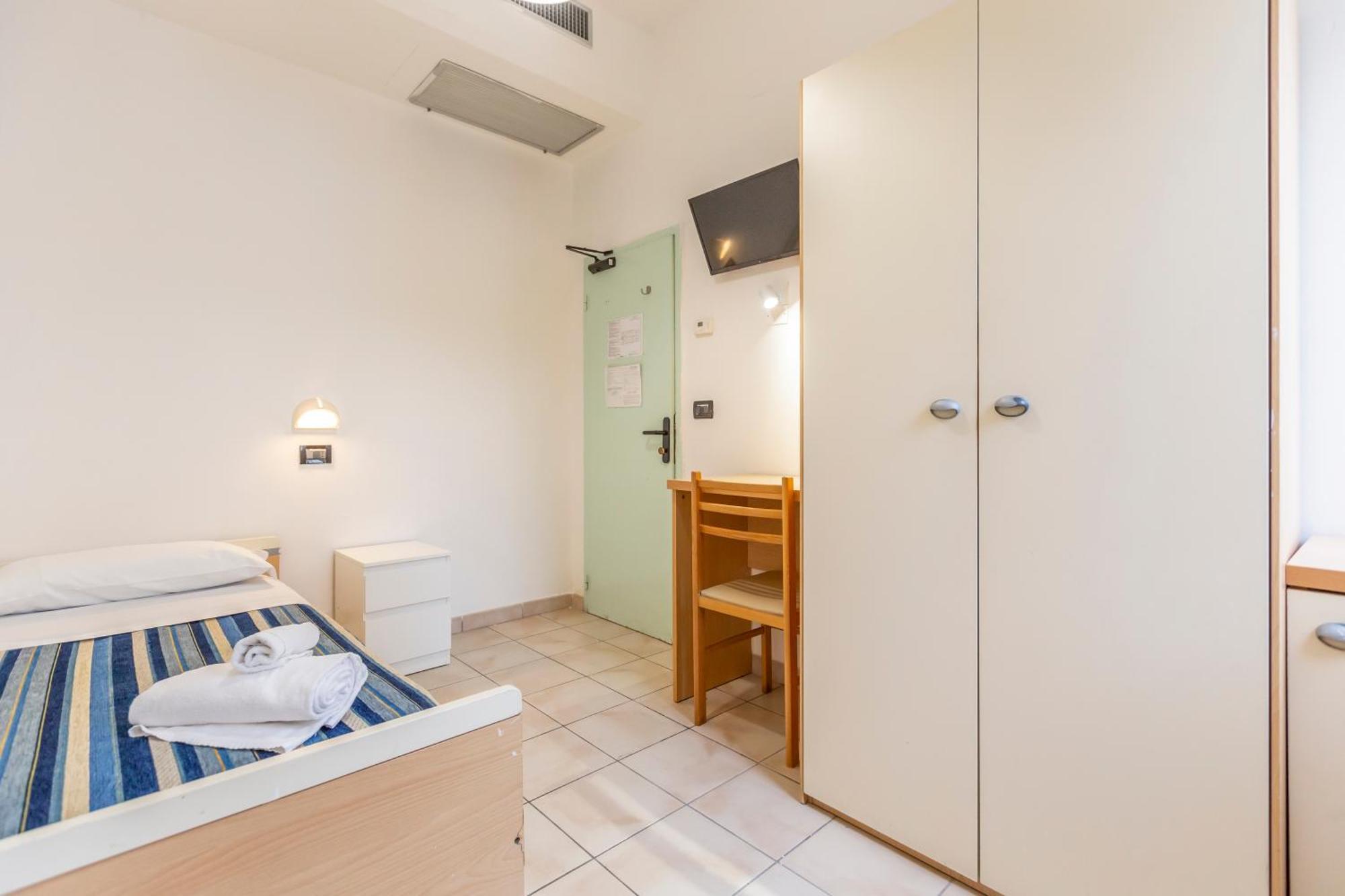 Hotel Vannucci Rimini Exterior photo