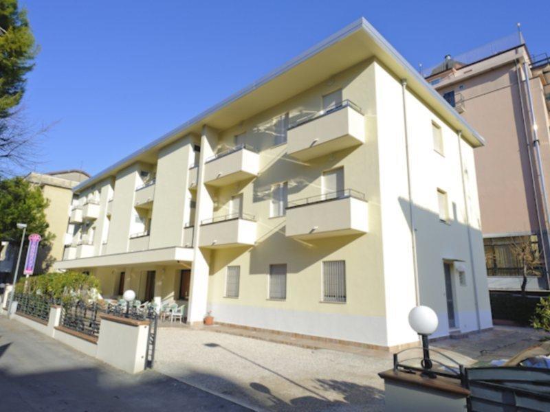 Hotel Vannucci Rimini Exterior photo